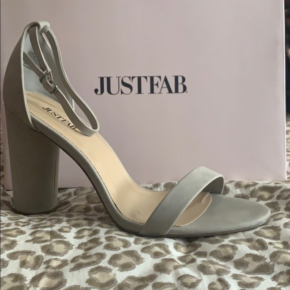 JUST FAB SIZE 12 Grey velvet heels NWT